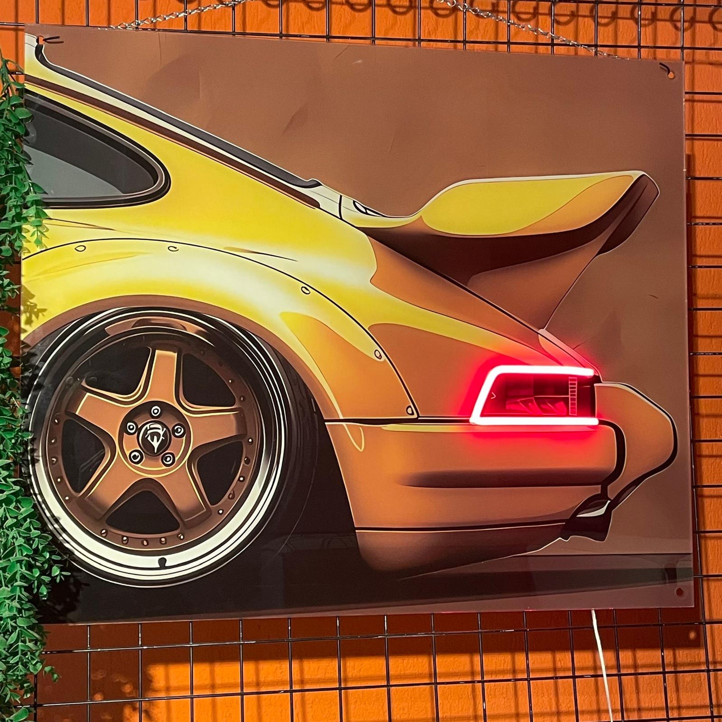 Sarı Klasik Spor Araba UV Baskı Neon Duvar Dekoru | Retro Pleksi Işıklı Tablo | Gamer Room ve Ofis Dekoru