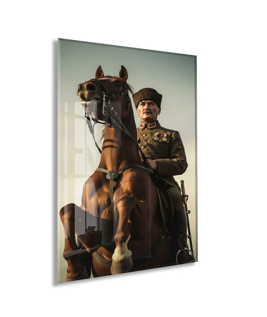 Mustafa Kemal Atatürk Cam Tablo – Liderlik, Cesaret ve Milli Mücadele Ruhunu Yansıtan Tarihi ve