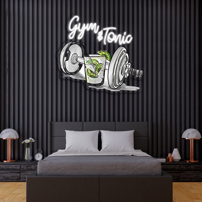 Gym & Tonic Neon Duvar Dekoru | Spor ve Kokteyl Temalı LED Işıklı Tablo | UV Baskı Pleksi Neon