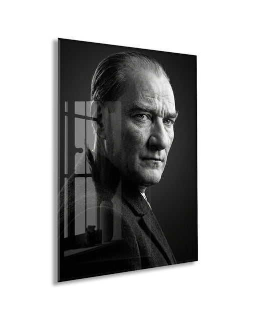 Mustafa Kemal Atatürk Portre Cam Tablo | 4 mm Temperli UV Baskılı Premium Duvar Dekoru-PeonyAta1302
