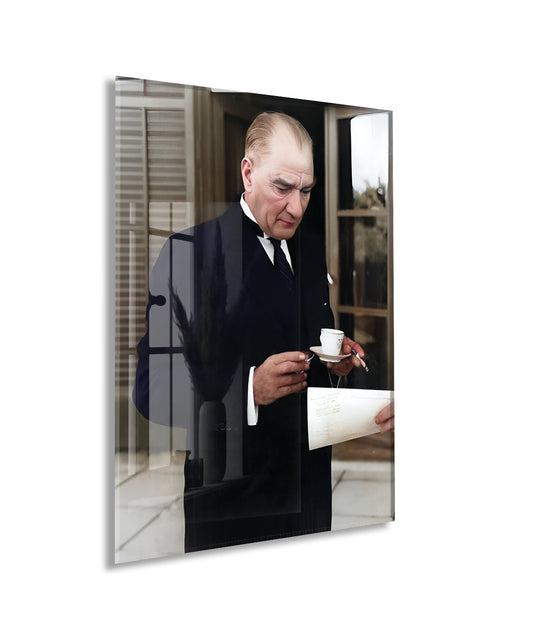 Atatürk Cam Tablo – Çalışma Anı Tasarımı, 4 mm Temperli Cam Üzerine Zarif ve Prestijli Duvar Dekoru -PeonyAta1024