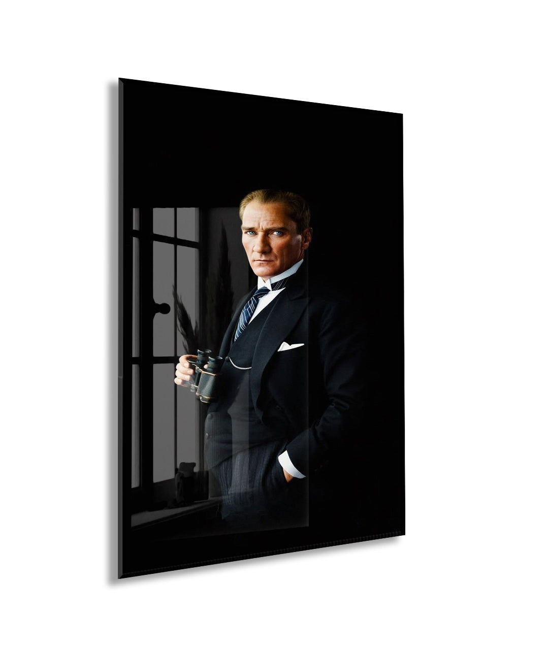 Atatürk Modern Portre Cam Tablo – Siyah Arka Planlı Liderlik Temalı 4 mm Temperli Cam -PeonyAta058