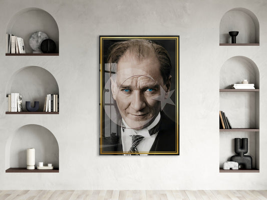 Mavi Gözlü Mustafa Kemal Atatürk Cam Tablo