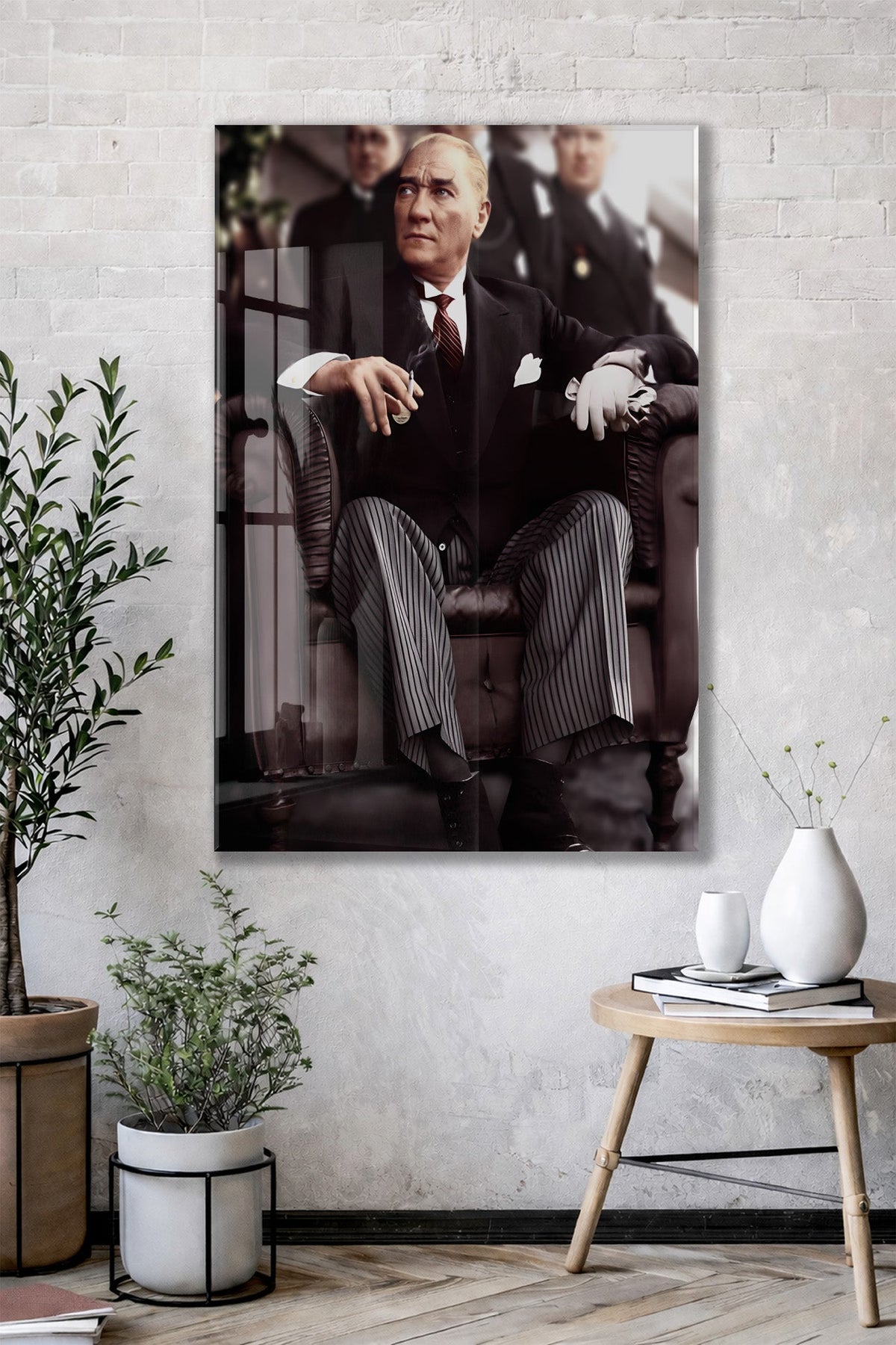Atatürk Cam Tablo – İkonik Liderlik Portresi, 4 mm Temperli Cam Üzerine Prestijli ve Güçlü Duvar