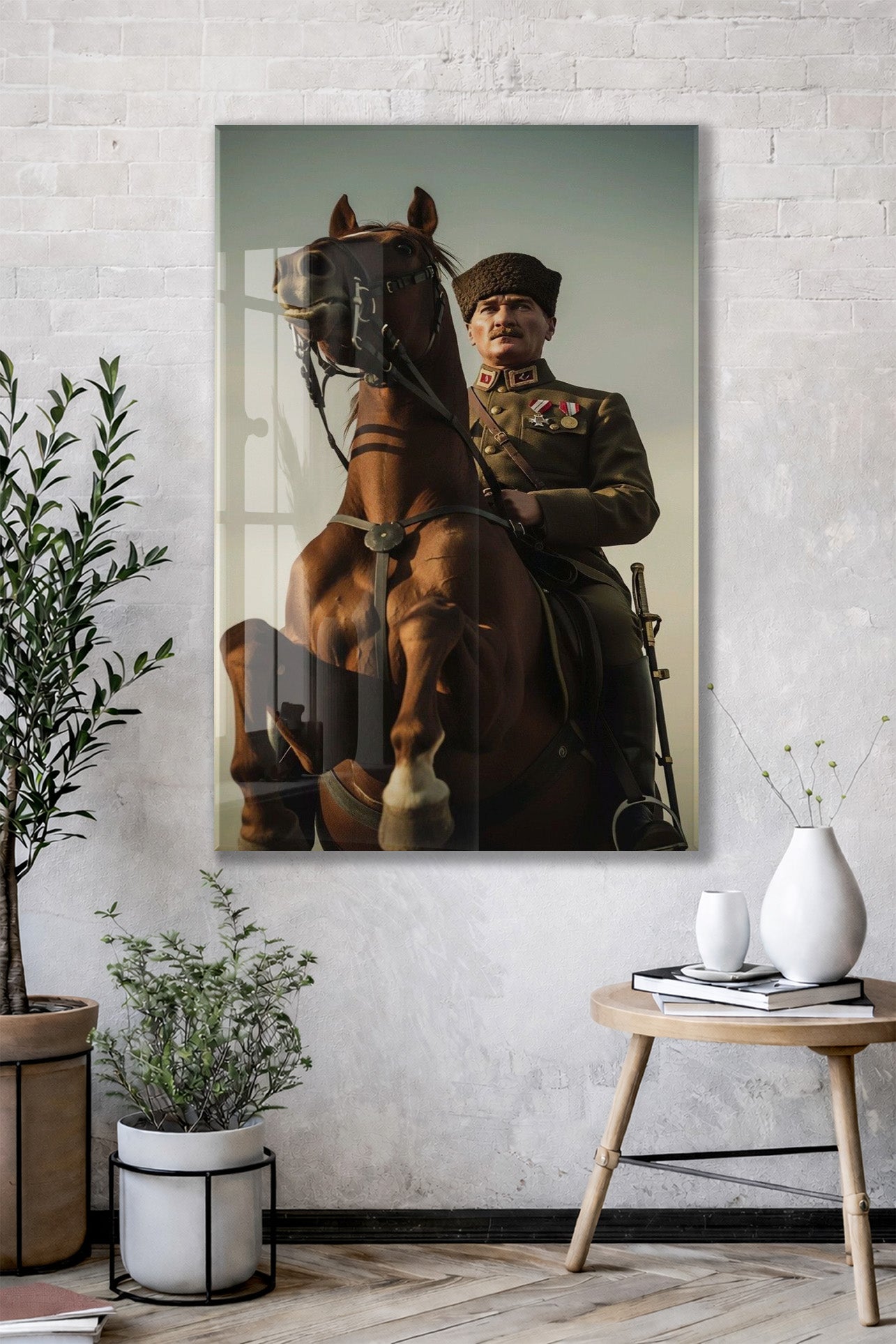 Mustafa Kemal Atatürk Cam Tablo – Liderlik, Cesaret ve Milli Mücadele Ruhunu Yansıtan Tarihi ve Sanatsal Duvar Dekoru -PeonyAta041