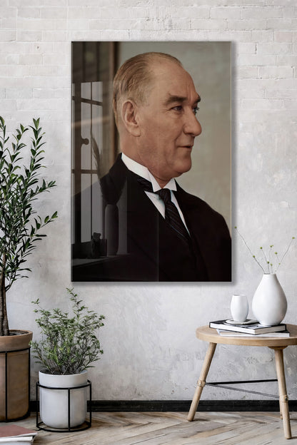 Atatürk Profil Portre Cam Tablo – Liderlik ve Vizyonu Yansıtan Modern 4 mm Temperli Cam Duvar Dekoru -PeonyAta1002