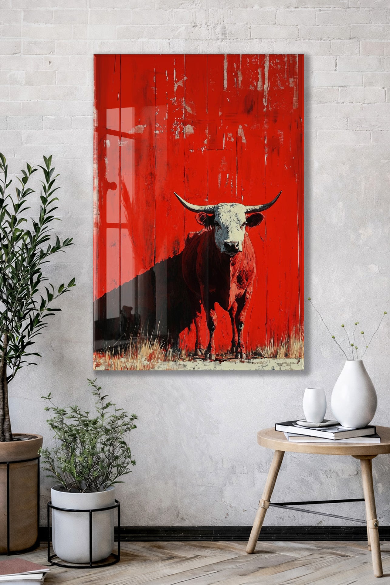 Kırmızı Zeminli Boğa Cam Tablo – Modern Güç ve Kararlılık Temalı Duvar Dekoru - Peony075