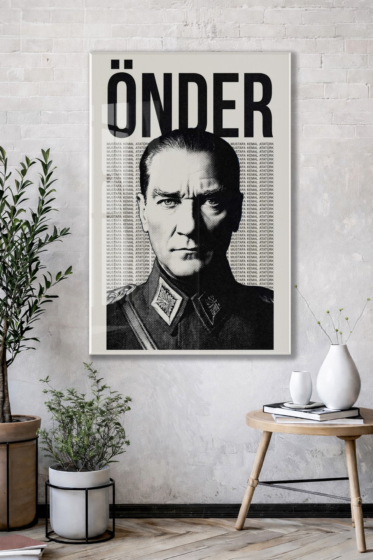 Mustafa Kemal Atatürk Önder Cam Tablo – Modern Tipografik Atatürk Duvar Dekoru -PeonyAta072