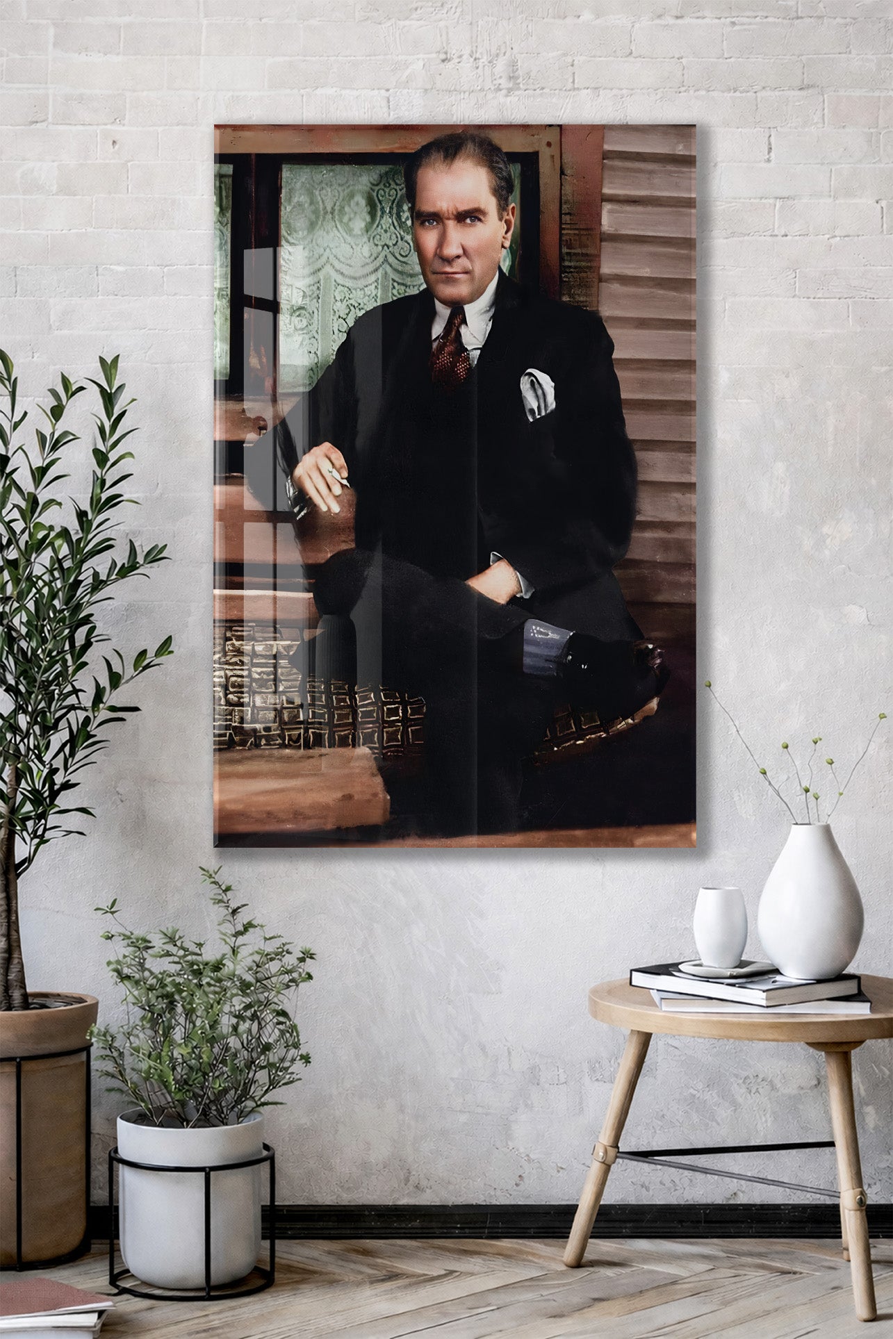 Atatürk Cam Tablo – Lider Portresi, 4 mm Temperli Cam Üzerine Prestijli Duvar Dekoru -PeonyAta1025