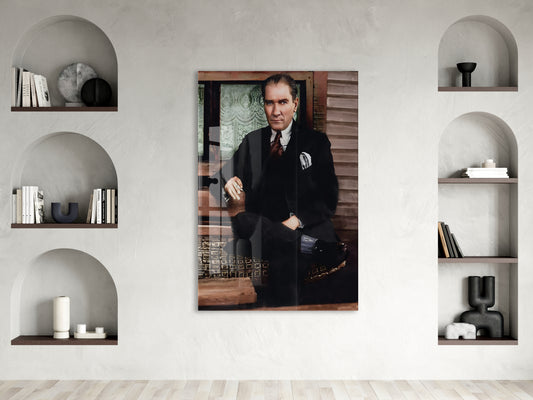 Atatürk Cam Tablo – Lider Portresi, 4 mm Temperli Cam Üzerine Prestijli Duvar Dekoru -PeonyAta1025