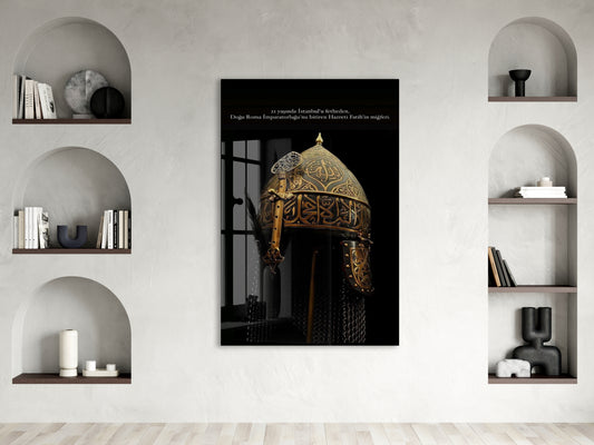 Fatih Sultan Mehmet Miğferi Cam Tablo – İstanbul’un Fethini Sembolize Eden Tarihi Duvar Dekoru - PeonyOsm003