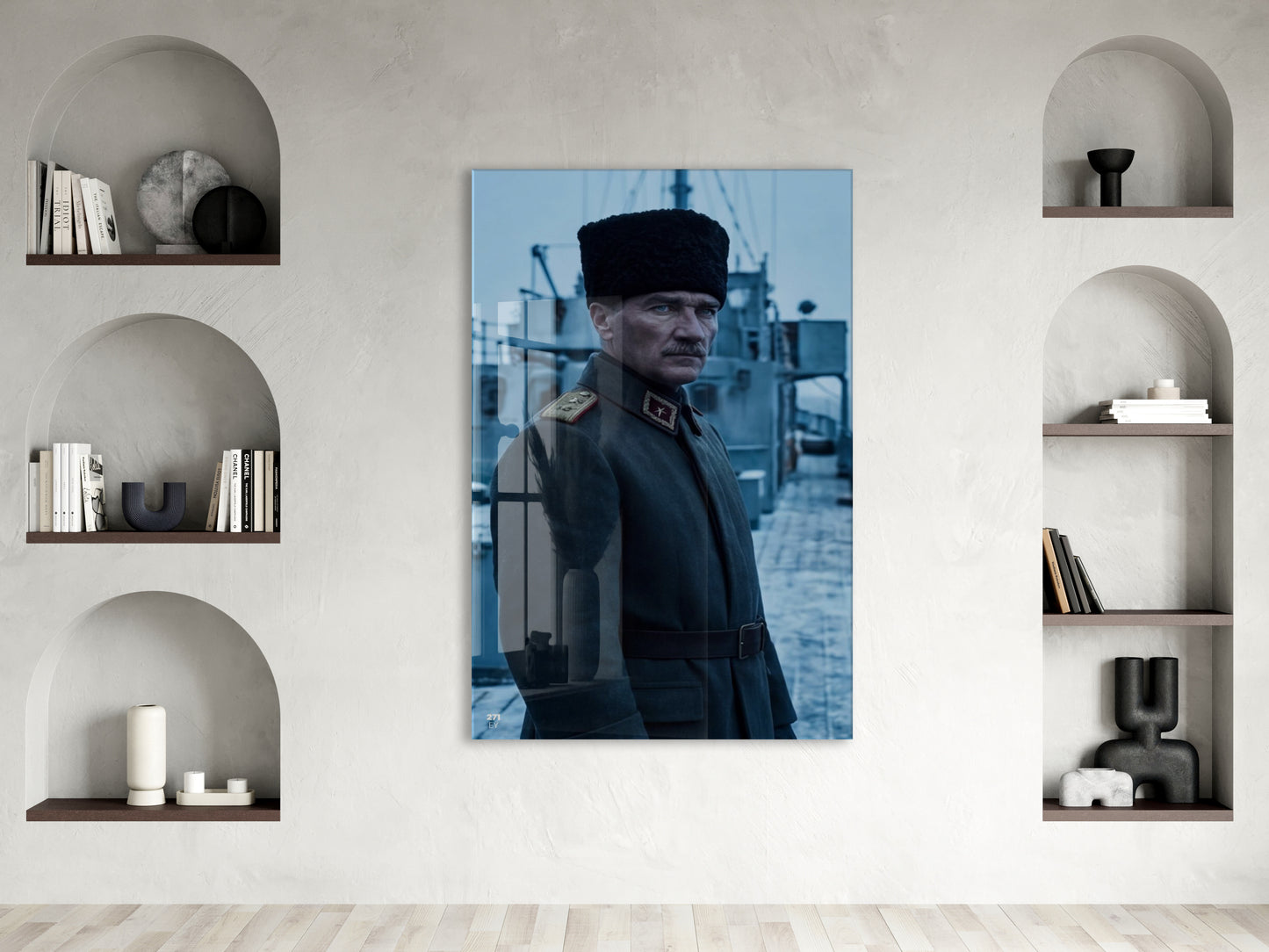 Atatürk Askerî Üniformalı Cam Tablo – Cephe ve Liderlik Temalı Premium Cam Duvar Tablosu -PeonyAta065