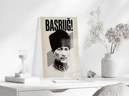 Başbuğ Mustafa Kemal Atatürk Cam Tablo – Modern Tipografik Atatürk Portre Duvar Dekoru -PeonyAta070