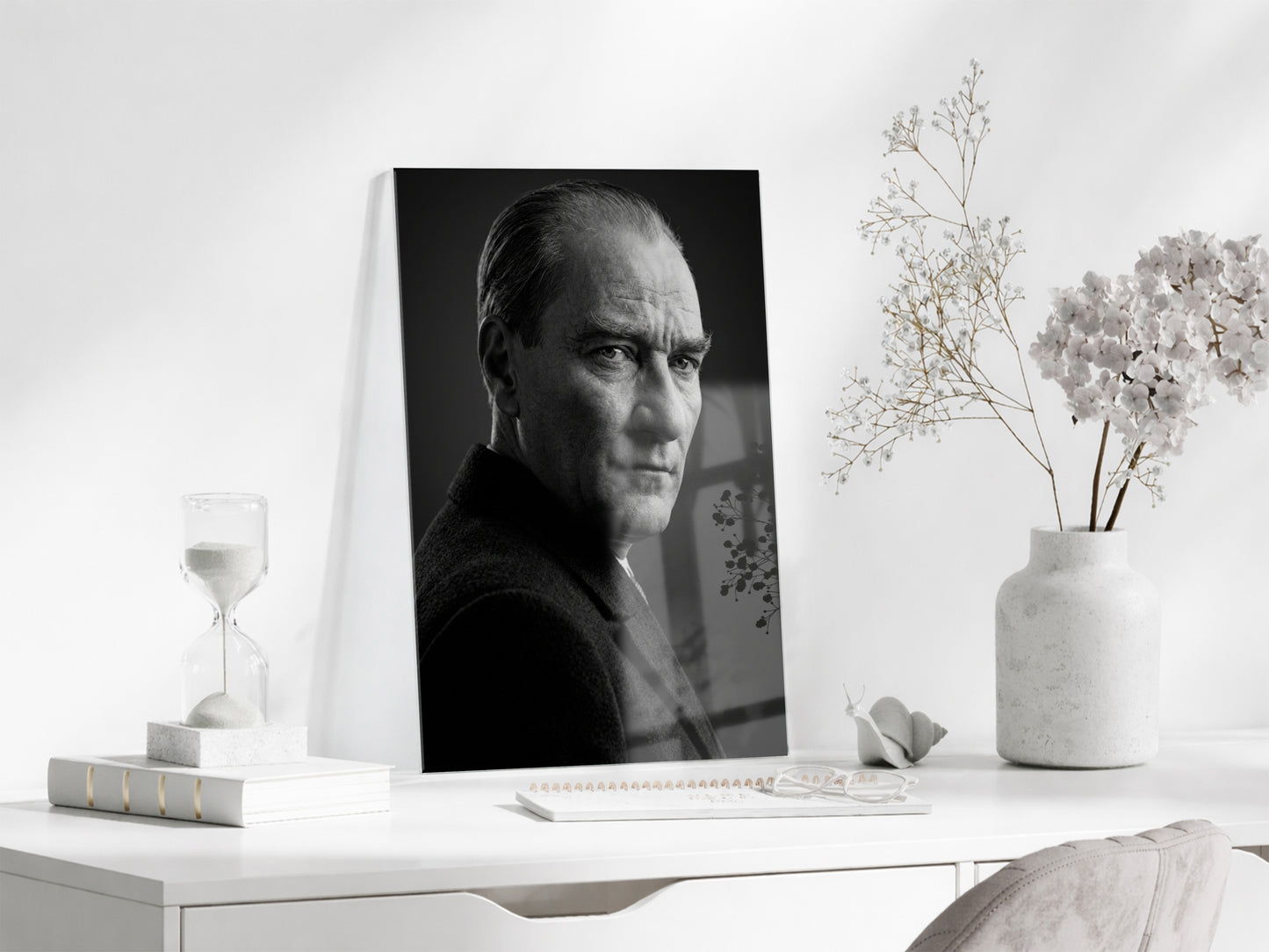 Mustafa Kemal Atatürk Portre Cam Tablo | 4 mm Temperli UV Baskılı Premium Duvar Dekoru-PeonyAta1302