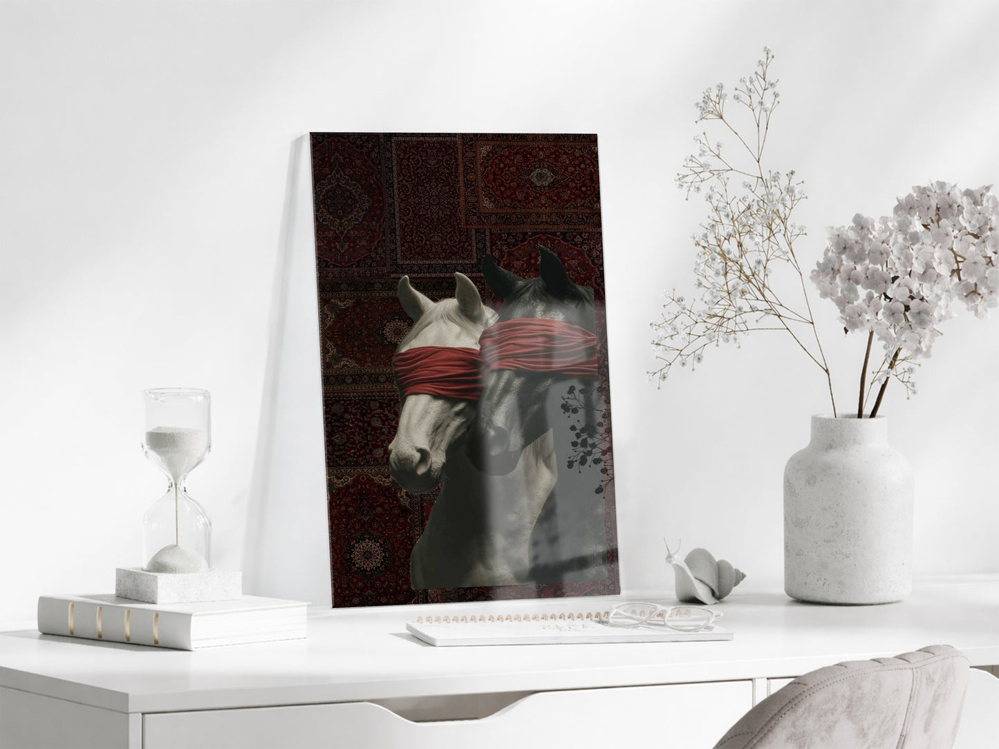 “Kontrol Altındaki Güç” – Sanatsal At Figürlü Dekoratif Cam Tablo - Peony060