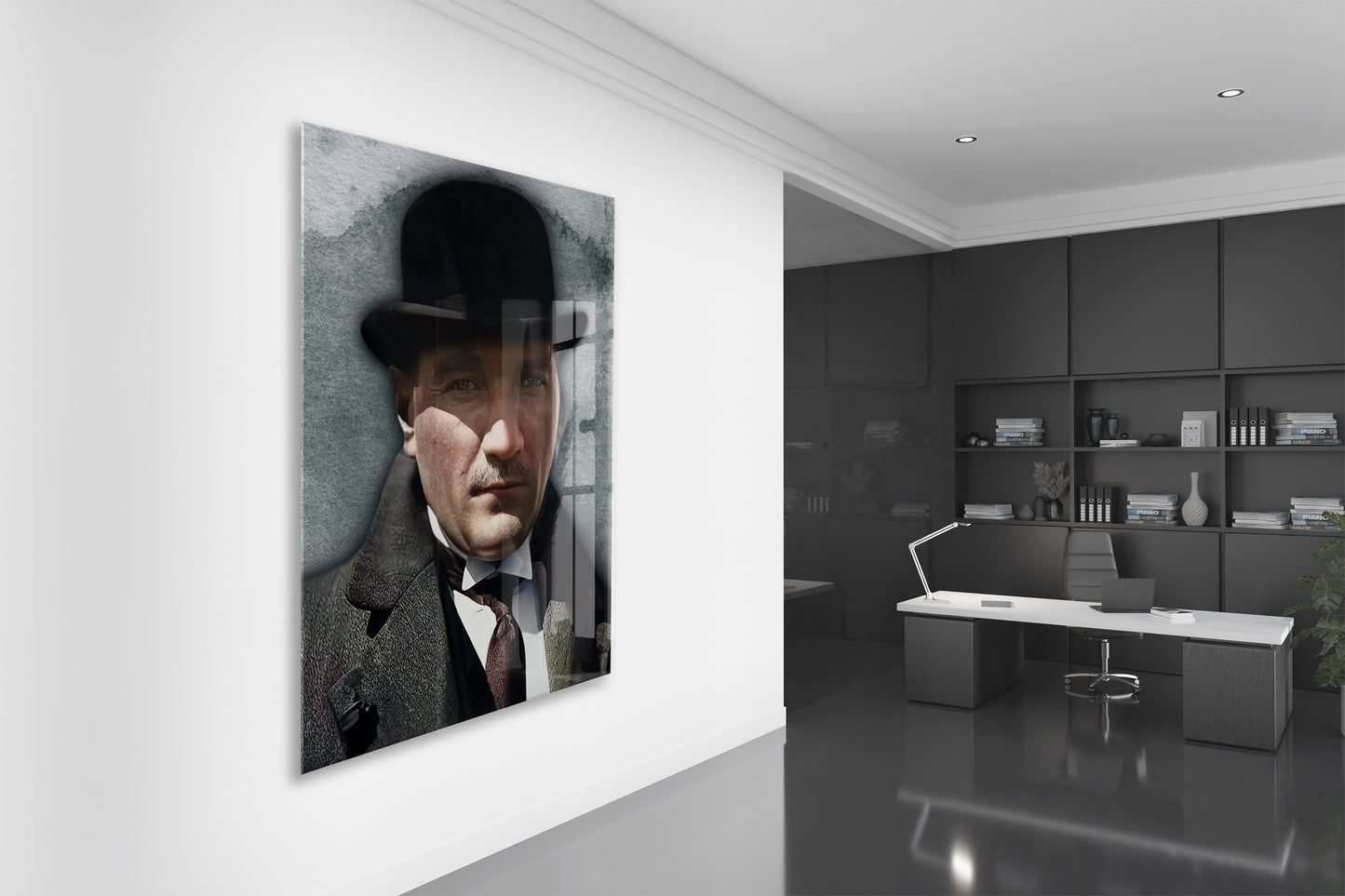 Atatürk Fötr Şapkalı Portre Cam Tablo – Modern ve Zamansız 4 mm Temperli Cam Duvar Dekoru -PeonyAta1001