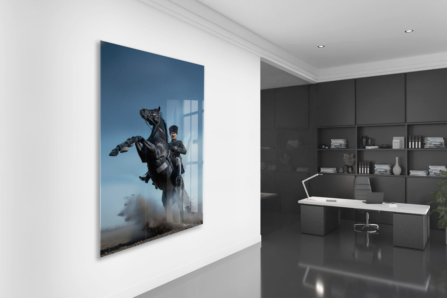 Atatürk At Üzerinde Cam Tablo – Liderlik ve Kurtuluş Ruhunu Yansıtan 4 mm Temperli Cam -PeonyAta056