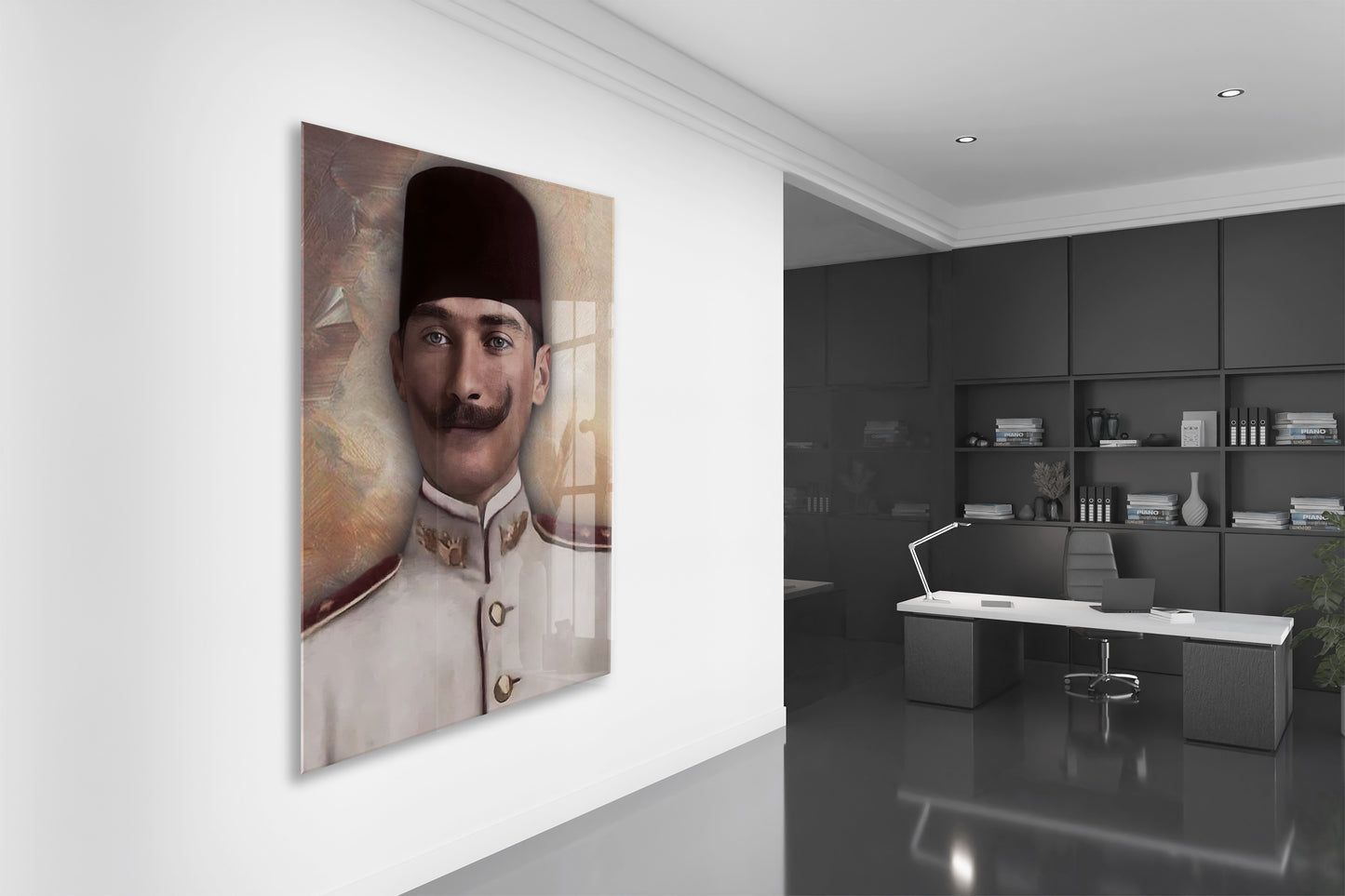 Atatürk Cam Tablo – Fesli Portre Tasarımı, 4 mm Temperli Cam Üzerine Modern ve Klasik Duvar Dekoru -PeonyAta1020