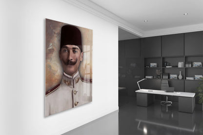 Atatürk Cam Tablo – Fesli Portre Tasarımı, 4 mm Temperli Cam Üzerine Modern ve Klasik Duvar Dekoru -PeonyAta1020
