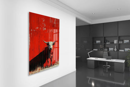 Kırmızı Zeminli Boğa Cam Tablo – Modern Güç ve Kararlılık Temalı Duvar Dekoru - Peony075