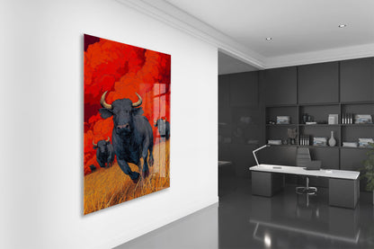Koşan Boğa Figürlü Cam Tablo – Kırmızı Arka Planlı Modern Güç Temalı Duvar Dekoru - Peony074