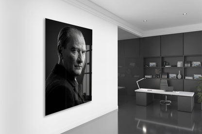 Mustafa Kemal Atatürk Portre Cam Tablo | 4 mm Temperli UV Baskılı Premium Duvar Dekoru-PeonyAta1302