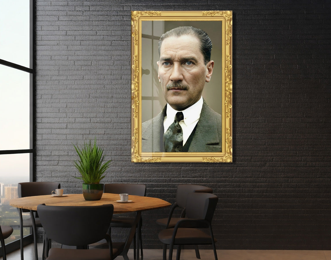 Mustafa Kemal Atatürk Klasik Portre Cam Tablo | Altın Çerçeve Görünümlü 4 mm Temperli UV Baskılı -PeonyAta1311