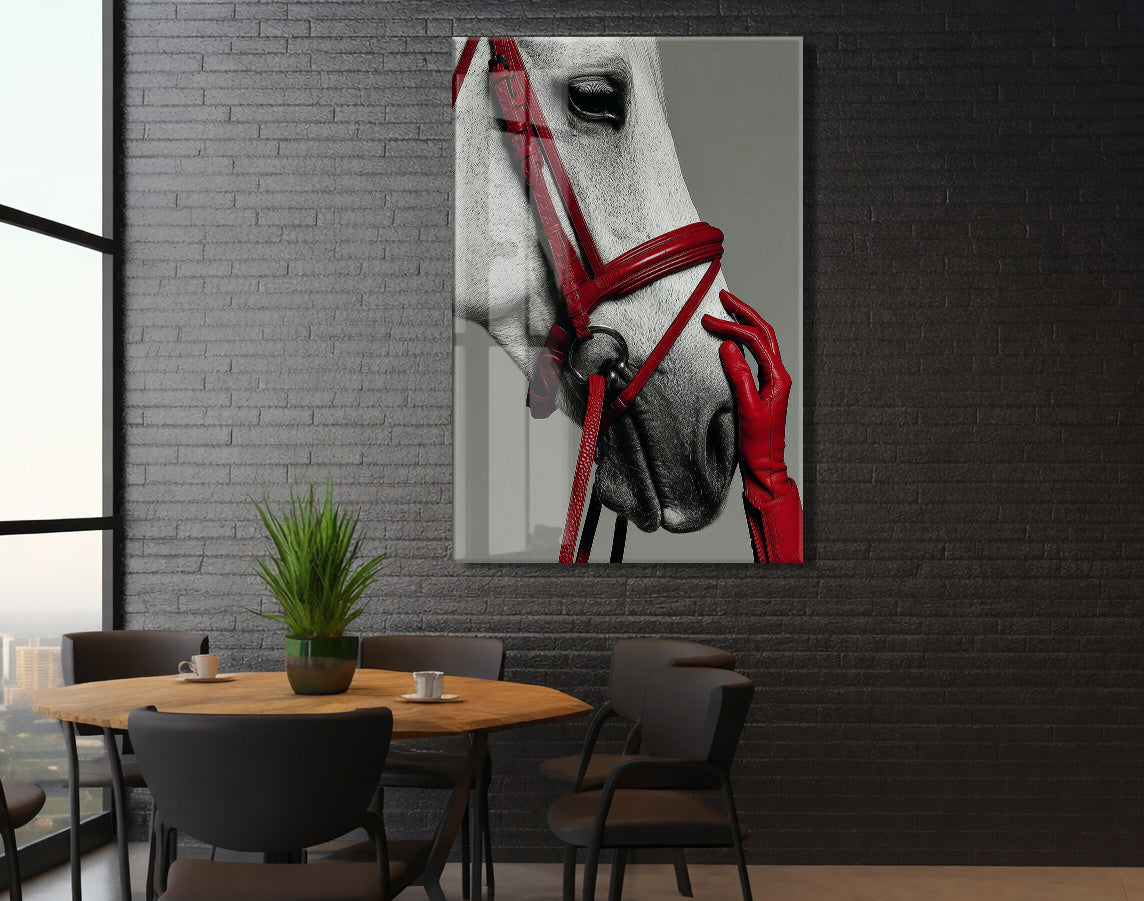 “Soylu Ruh” – Modern Beyaz At Sanat Cam Tablosu - Peony066