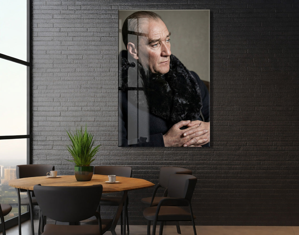 Mustafa Kemal Atatürk Portre Cam Tablo | Renkli 4 mm Temperli UV Baskılı Premium Duvar Dekoru -PeonyAta1310