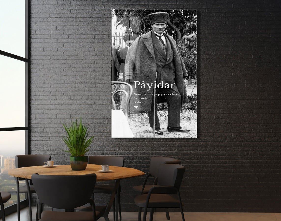 Payidar Atatürk Cam Tablo | Siyah Beyaz Atatürk Portresi, Anlamlı Duvar Dekoru, UV Baskı Temperli Cam Tablo PeonyAta049