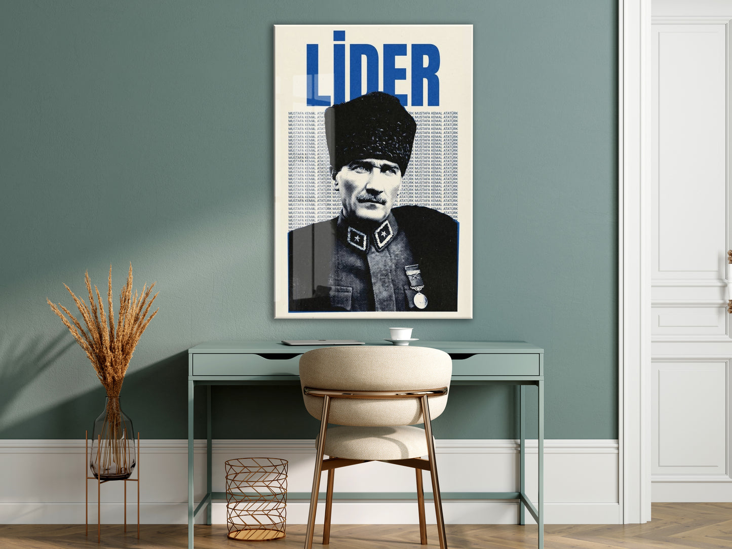 Mustafa Kemal Atatürk Lider Cam Tablo – Vintage Tasarım Atatürk Duvar Dekoru -PeonyAta071
