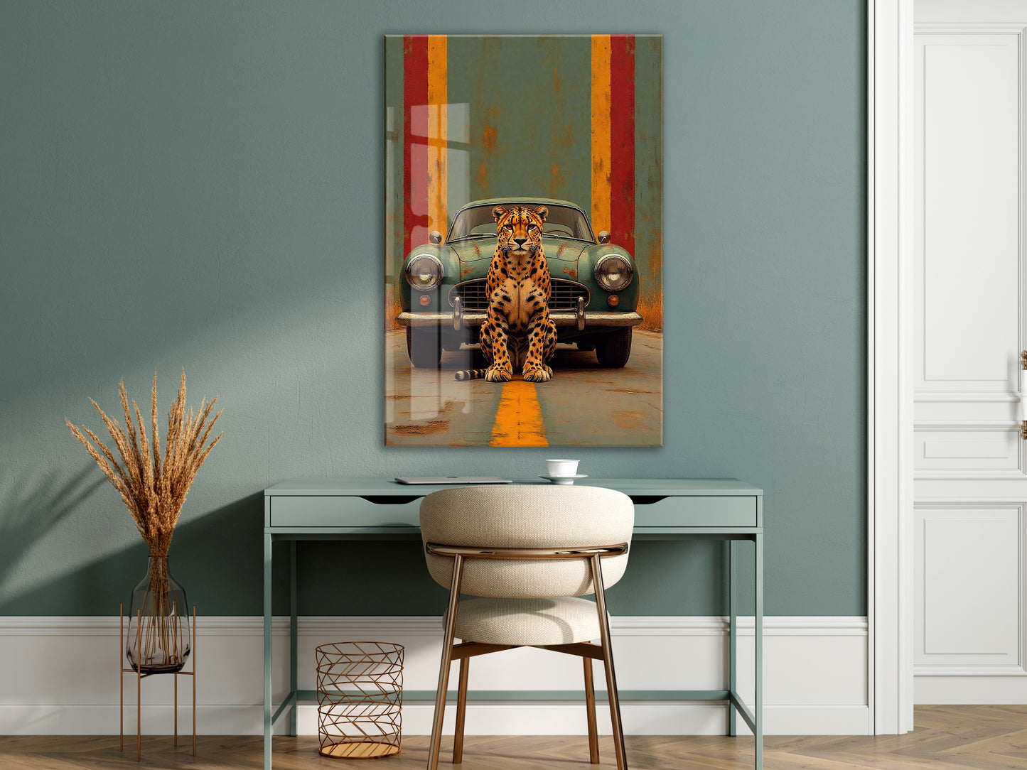 Klasik Otomobil ve Leopar Cam Tablo – Modern Urban Duvar Sanatı - Peony087