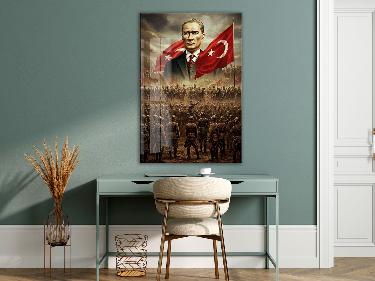 Atatürk ve Türk Bayrağı Cam Baskı Tablo | Kurtuluş Savaşı Temalı Tarihi Duvar Dekoru, 4mm Temperli Cam, Yüksek Çözünürlüklü UV Baskı PeonyAta044