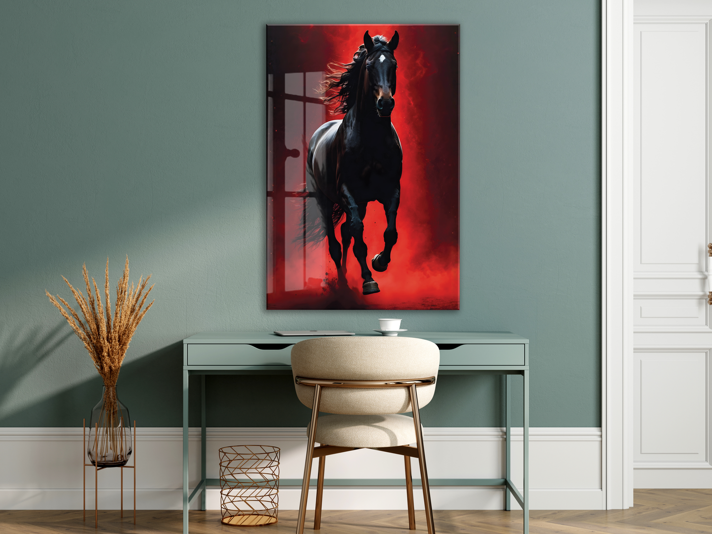 Kırmızı Arka Planlı Siyah At Cam Tablo – Güç ve Özgürlüğü Yansıtan Modern Sanatsal Duvar Dekoru - Peony021