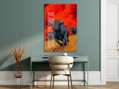 Koşan Boğa Figürlü Cam Tablo – Kırmızı Arka Planlı Modern Güç Temalı Duvar Dekoru - Peony074