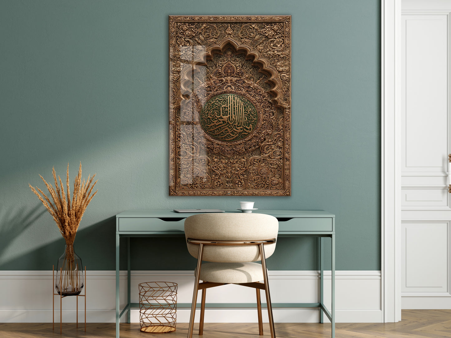 Klasik Hat Sanatlı Ayet Yazılı Cam Tablo – Mihrab Formlu İslami Duvar Dekoru - PeonyDini146