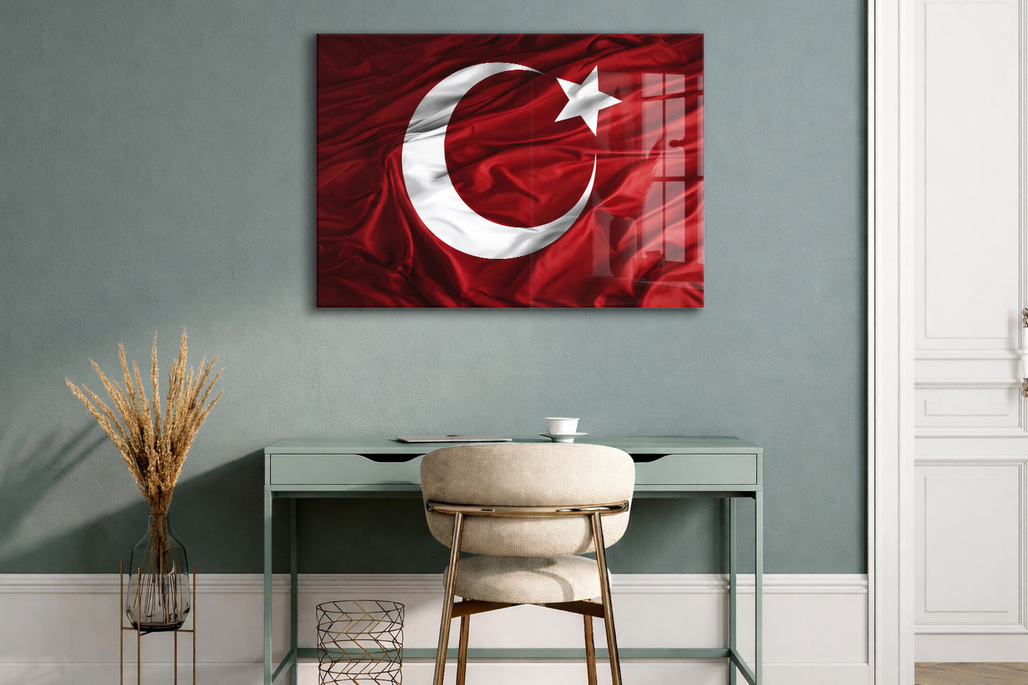 Dalgalanan Türk Bayrağı Cam Tablo | Gerçekçi İpek Dokulu 4 mm Temperli UV Baskılı Duvar Dekoru -PeonyAta1318
