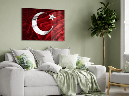 Dalgalanan Türk Bayrağı Cam Tablo | Gerçekçi İpek Dokulu 4 mm Temperli UV Baskılı Duvar Dekoru -PeonyAta1318
