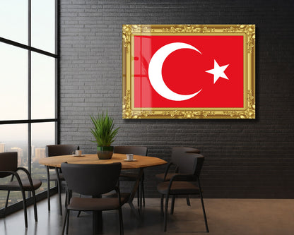 Altın Çerçeve Görünümlü Türk Bayrağı Cam Tablo | 4 mm Temperli UV Baskılı Premium Duvar Dekoru -PeonyAta1317