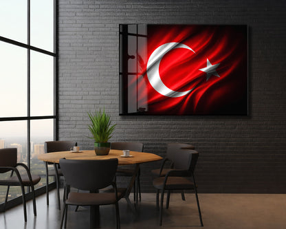 Dalgalanan Türk Bayrağı Cam Tablo | 4 mm Temperli UV Baskılı Premium Modern Duvar Dekoru -PeonyAta1315
